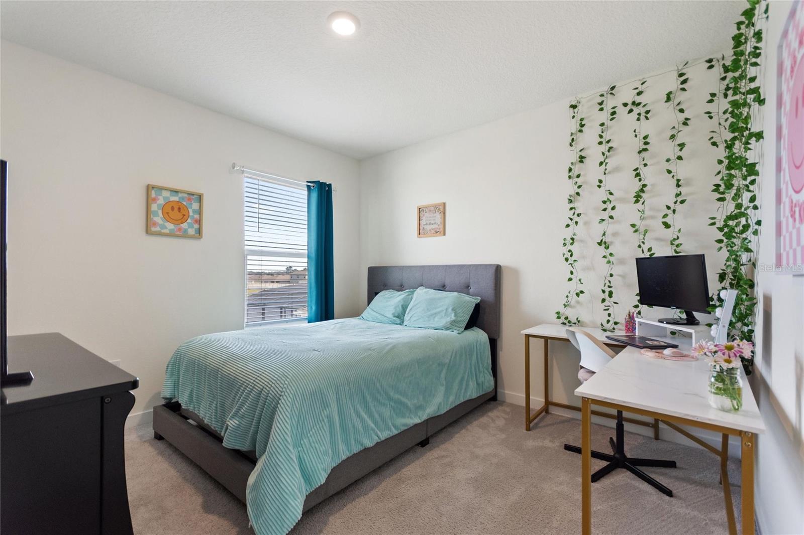 Image 44 of 54 For 421 Chayne Place