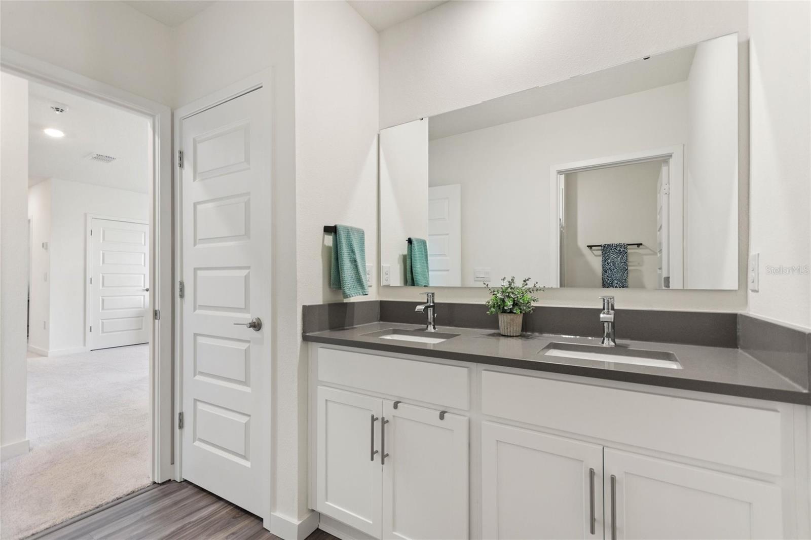 Image 49 of 54 For 421 Chayne Place