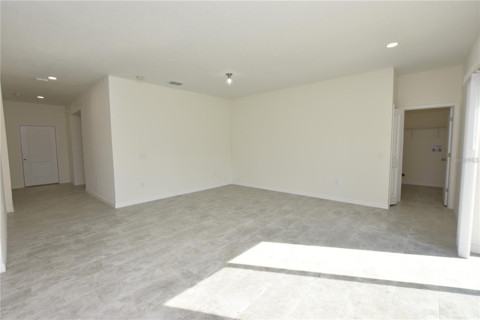 Image 11 of 28 For 206 Crescent Drive