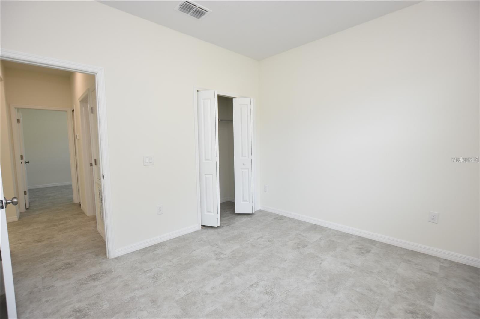 Image 15 of 28 For 206 Crescent Drive