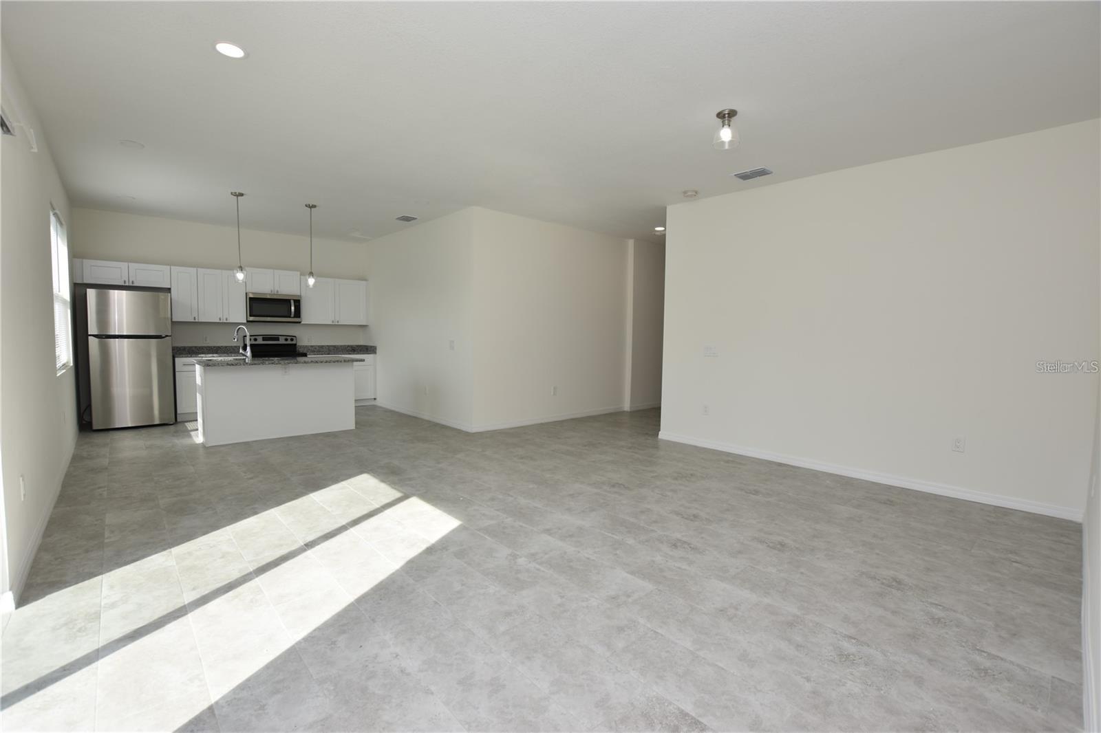 Image 9 of 28 For 206 Crescent Drive