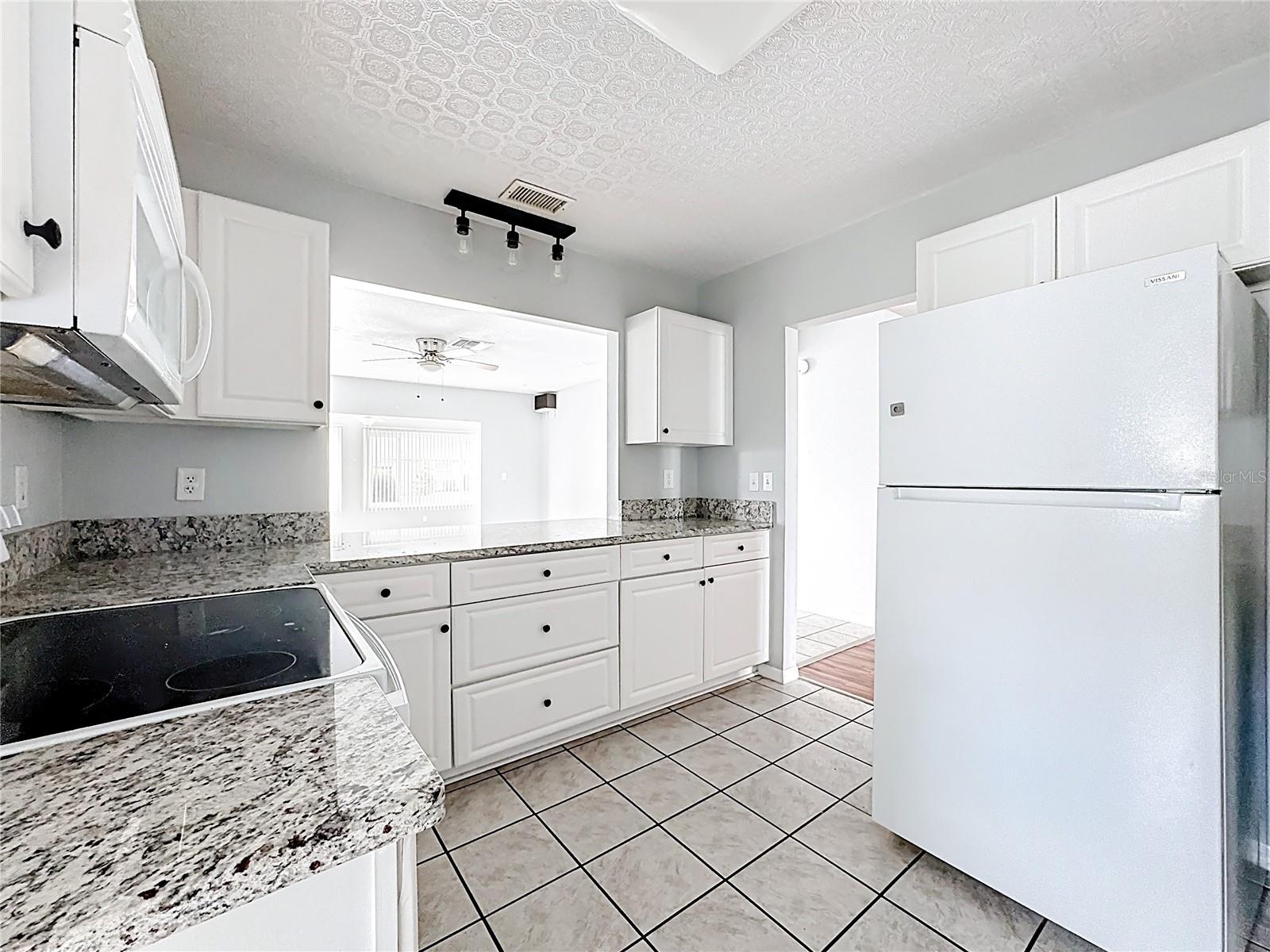 Image 12 of 37 For 1618 Bentwood Drive