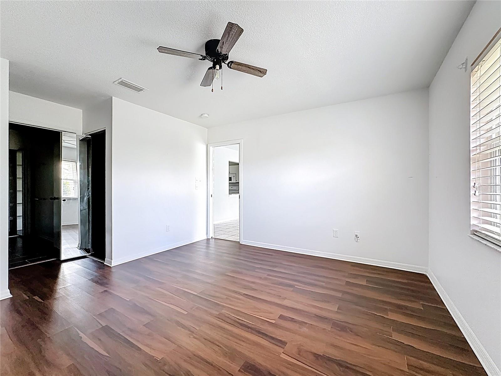 Image 20 of 37 For 1618 Bentwood Drive