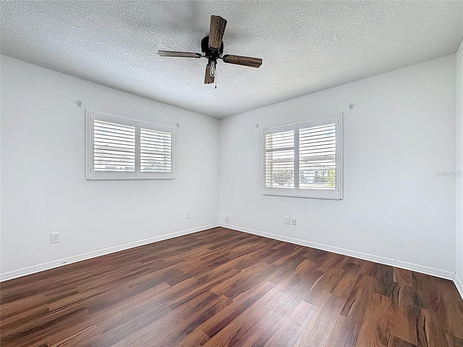 Image 23 of 37 For 1618 Bentwood Drive