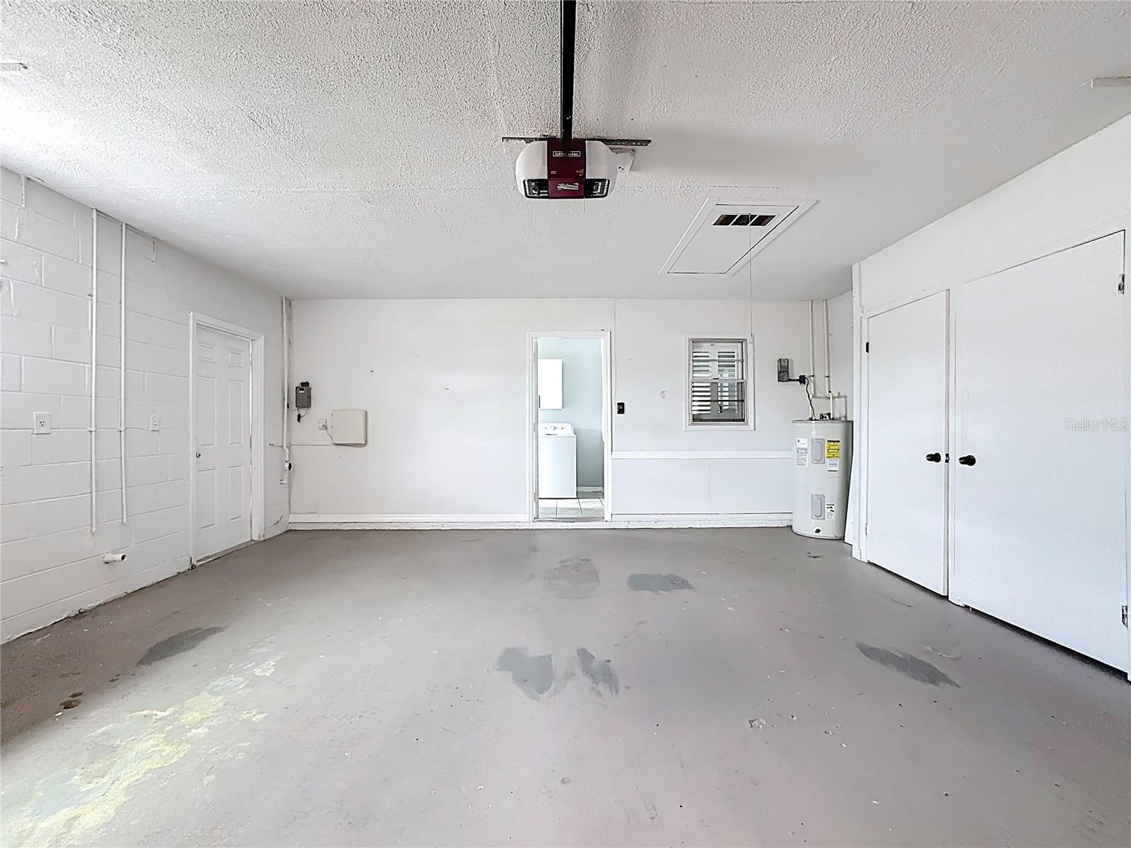 Image 29 of 37 For 1618 Bentwood Drive