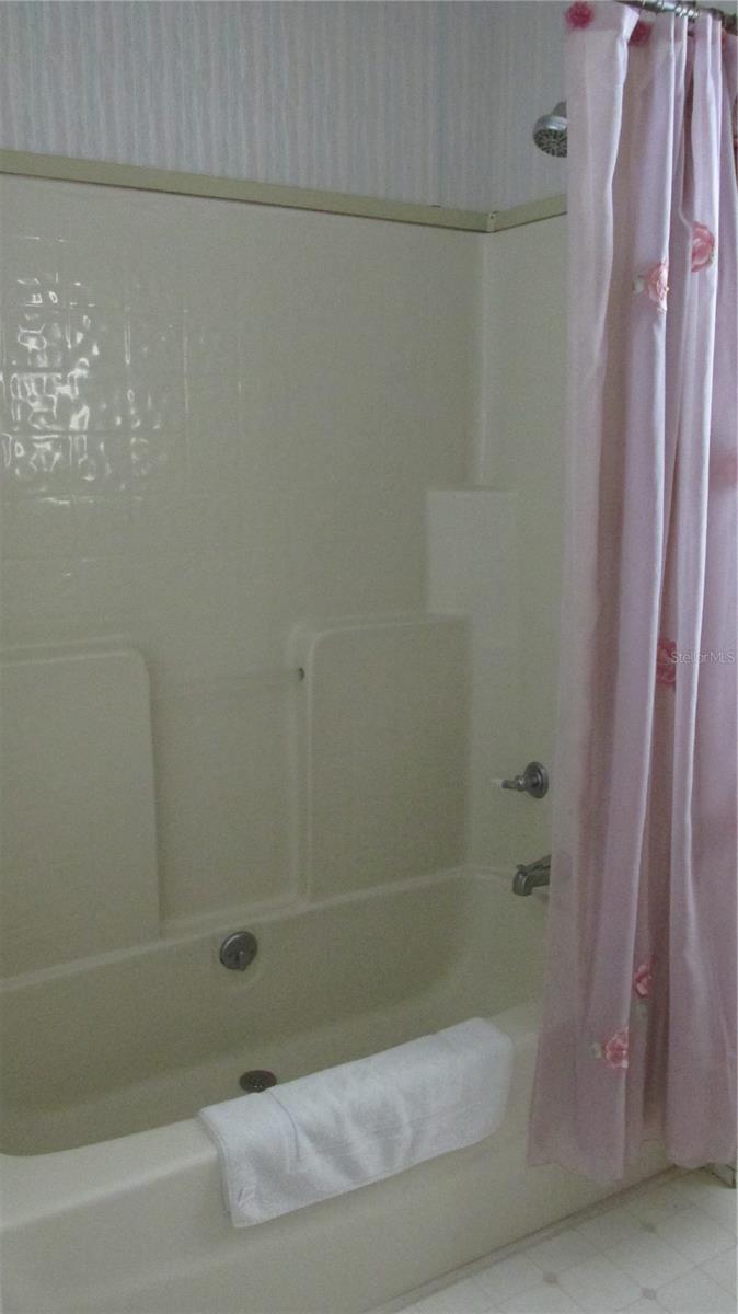 Image 19 of 27 For 192 Dartmouth Drive