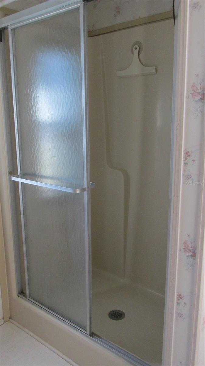 Image 24 of 27 For 192 Dartmouth Drive