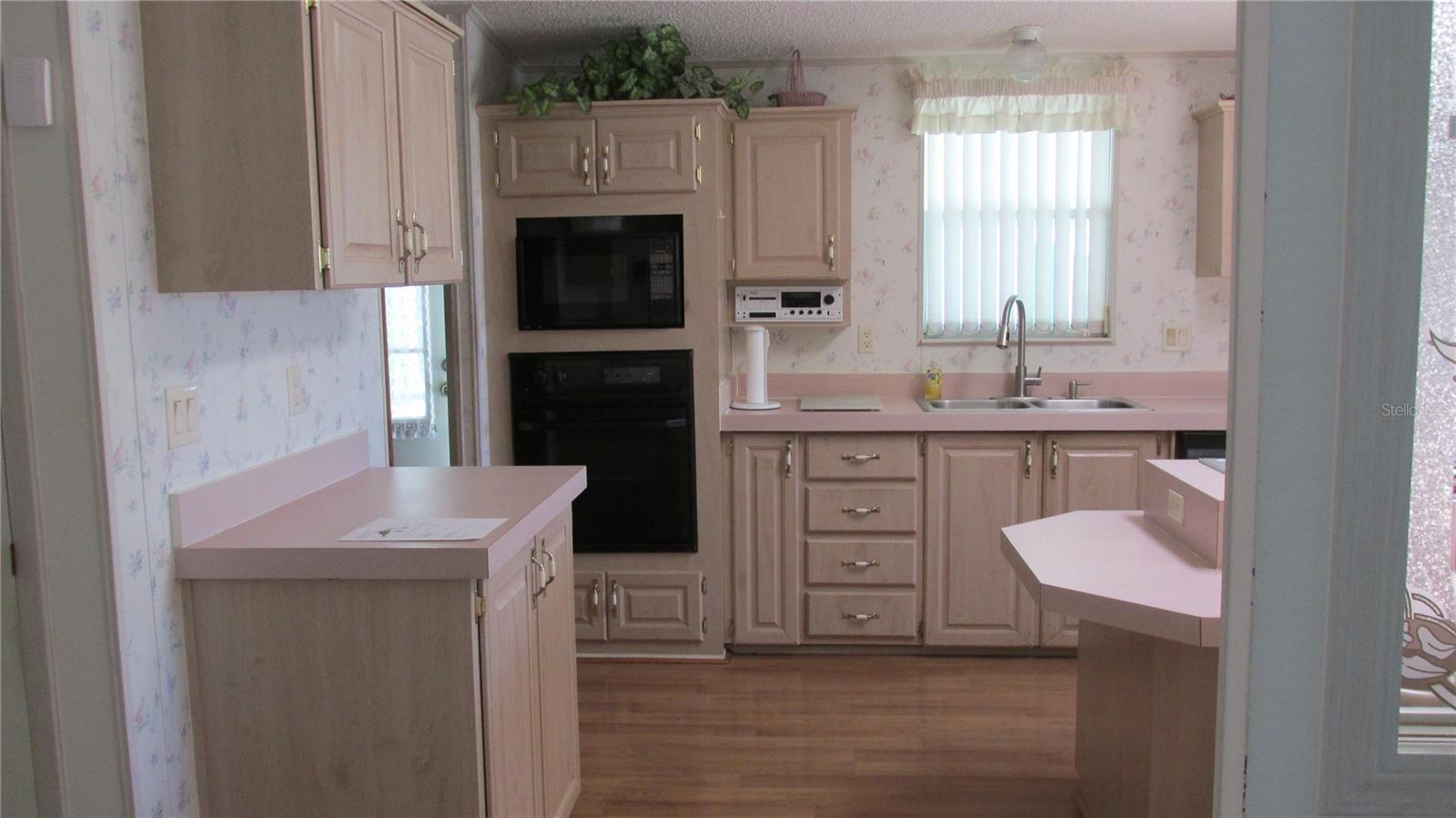 Image 7 of 27 For 192 Dartmouth Drive