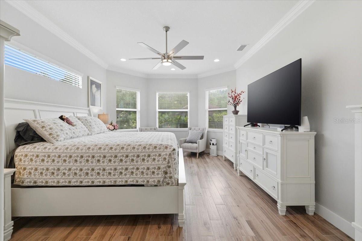 Image 21 of 57 For 8293 Cypress Trace Boulevard