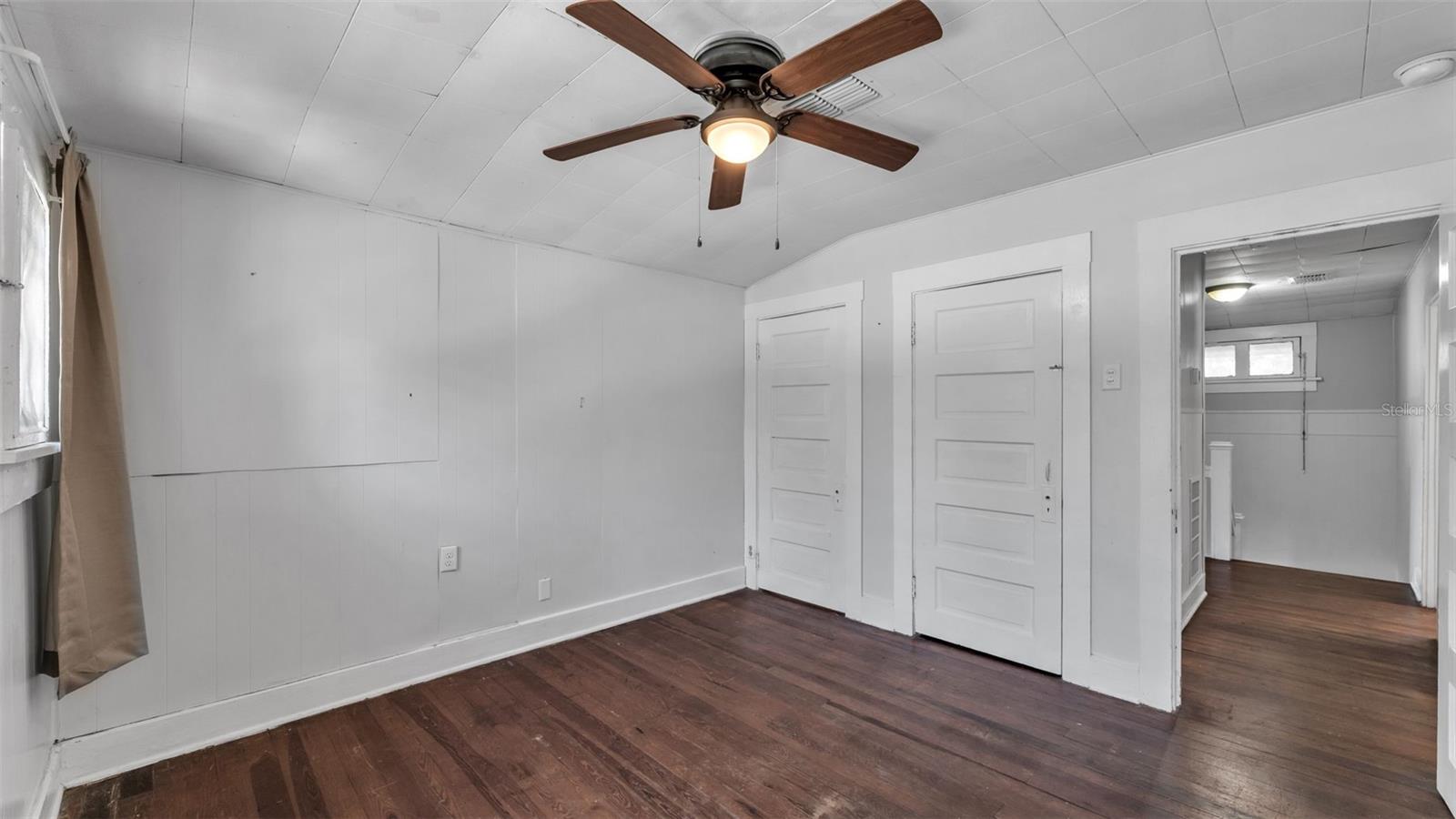 Image 24 of 39 For 355 Broadway Avenue