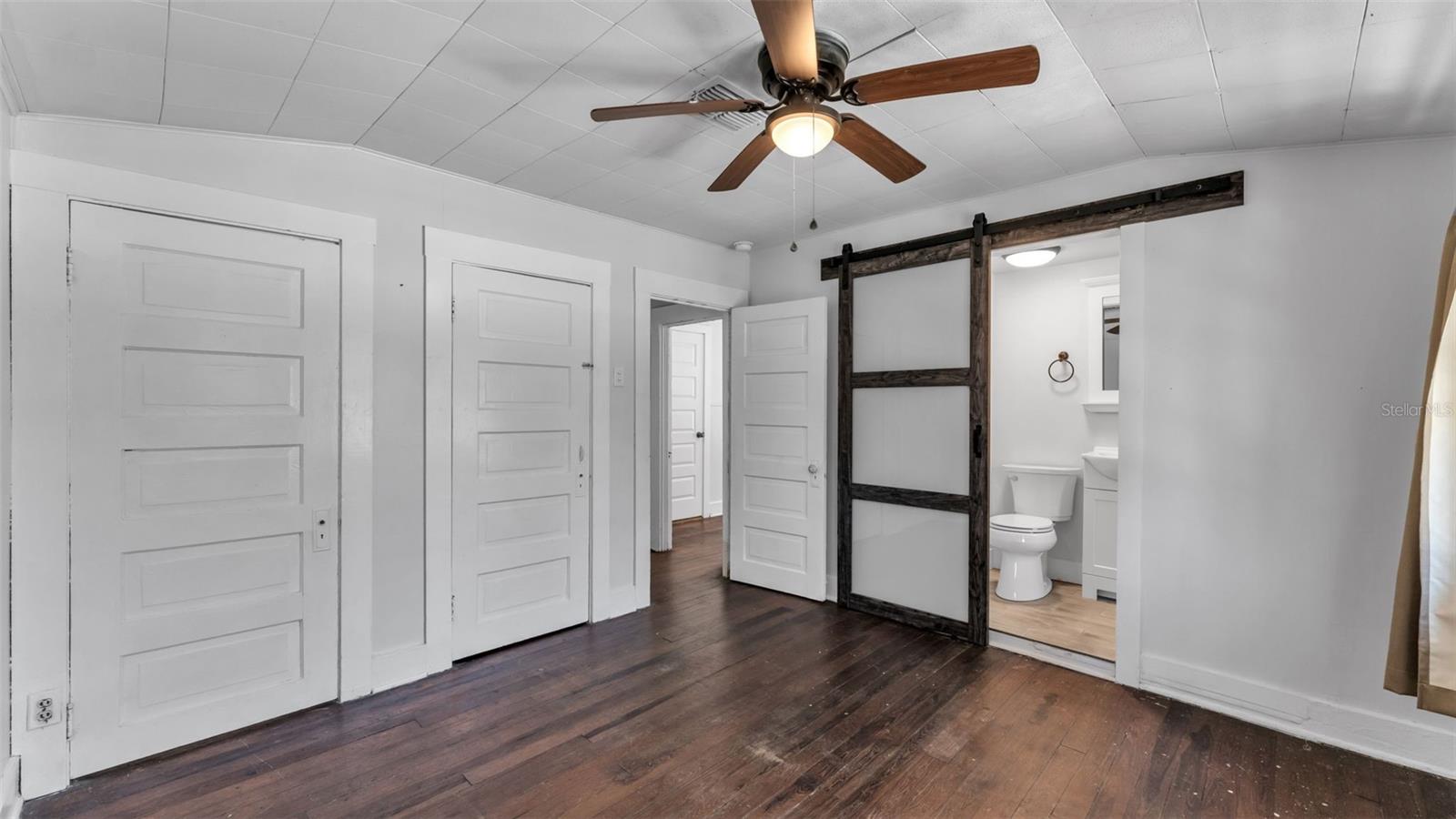 Image 25 of 39 For 355 Broadway Avenue