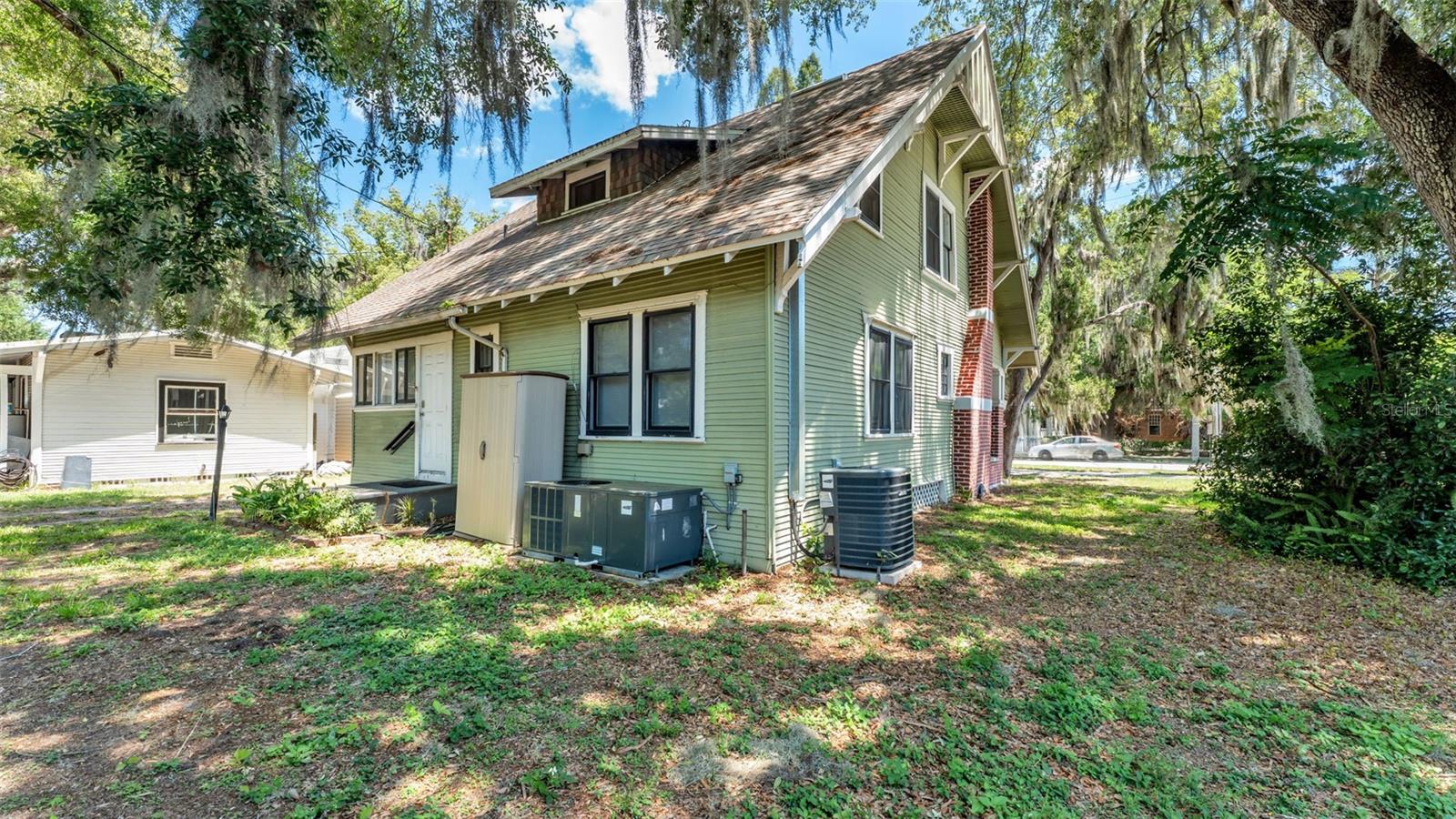 Image 34 of 39 For 355 Broadway Avenue