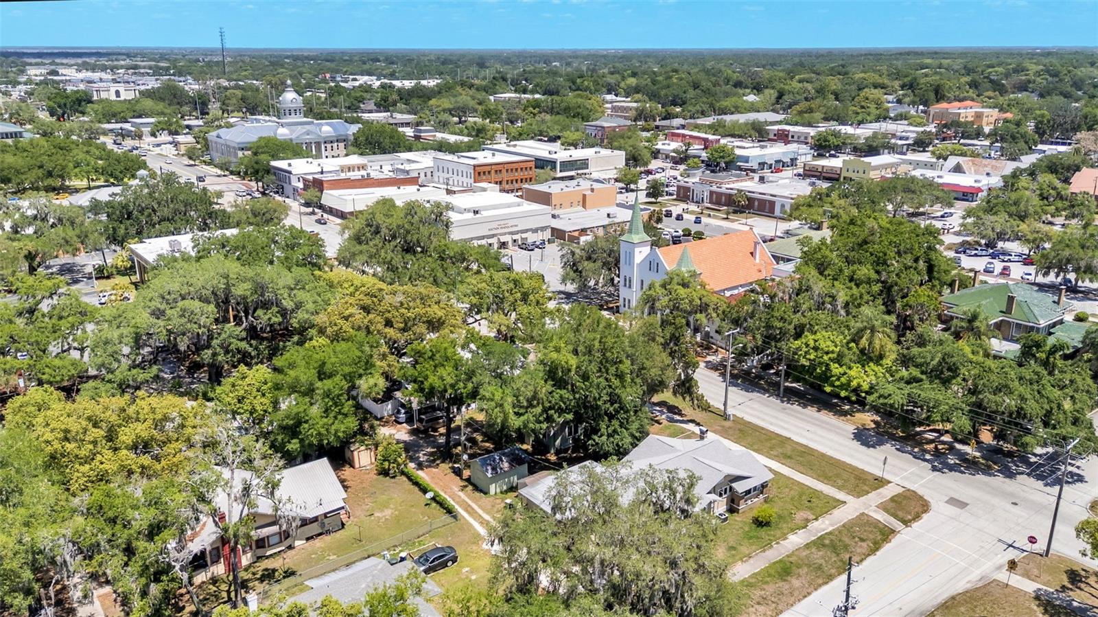 Image 38 of 39 For 355 Broadway Avenue