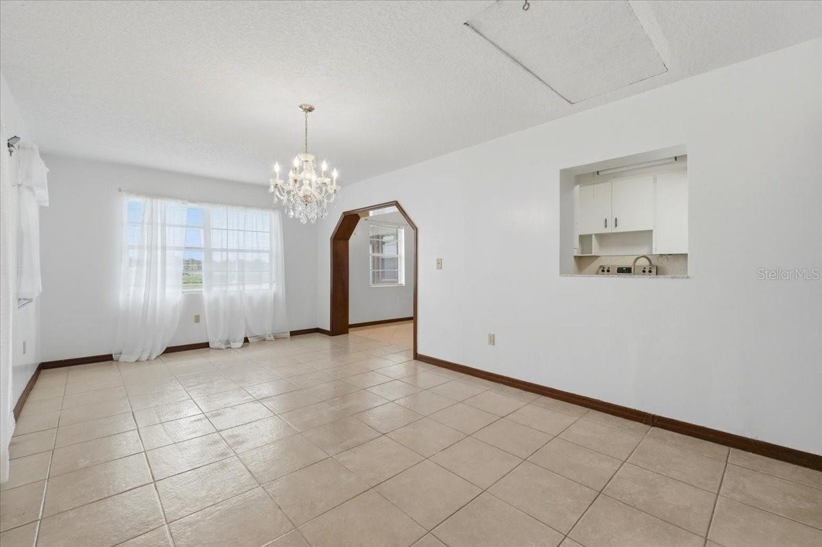 Image 13 of 35 For 1206 Lake Parker Drive