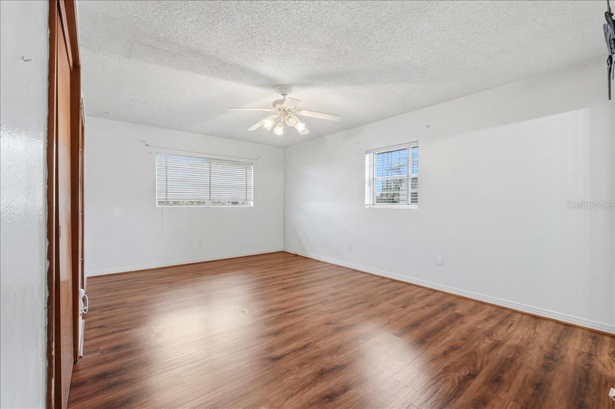 Image 16 of 35 For 1206 Lake Parker Drive