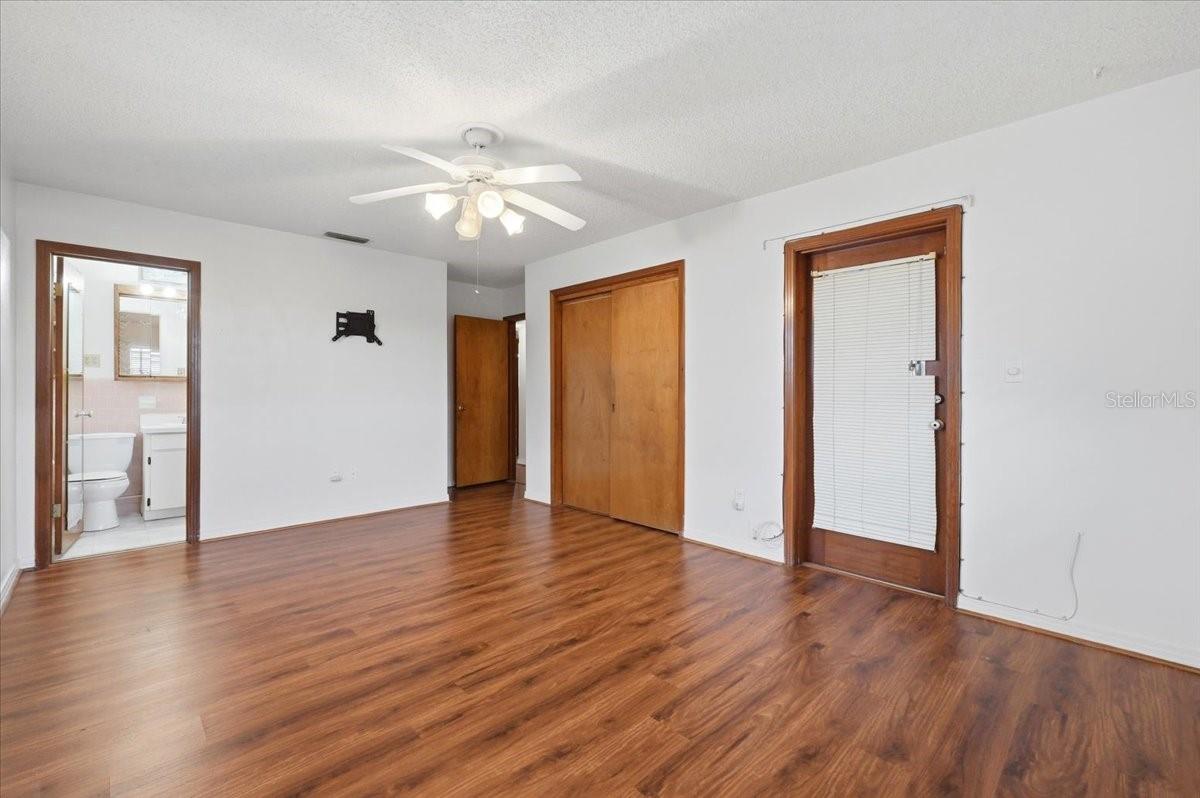 Image 17 of 35 For 1206 Lake Parker Drive