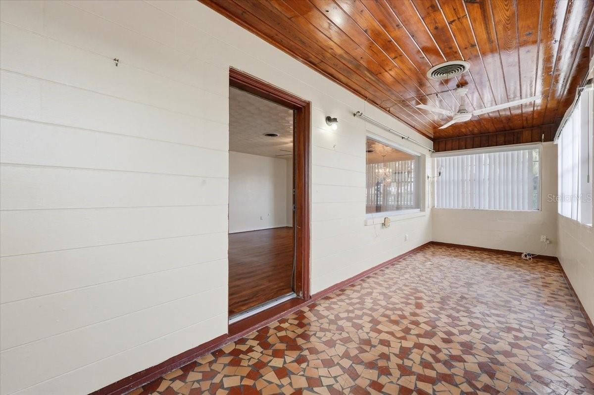 Image 22 of 35 For 1206 Lake Parker Drive