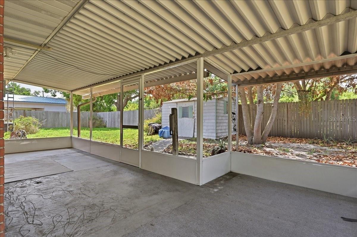 Image 24 of 35 For 1206 Lake Parker Drive