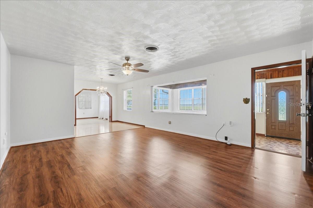 Image 6 of 35 For 1206 Lake Parker Drive