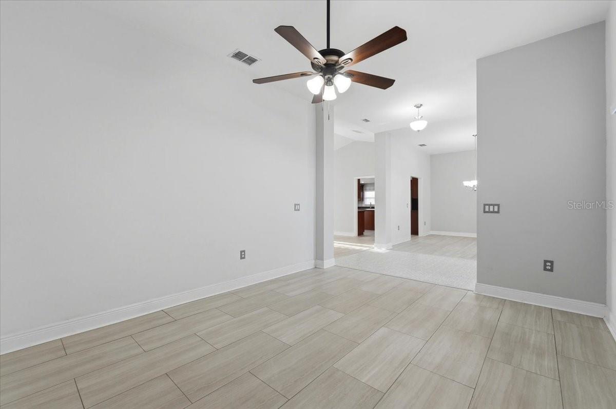 Image 11 of 48 For 1620 Doves View Circle