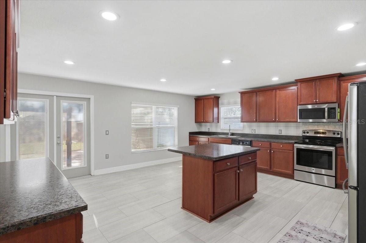 Image 13 of 48 For 1620 Doves View Circle