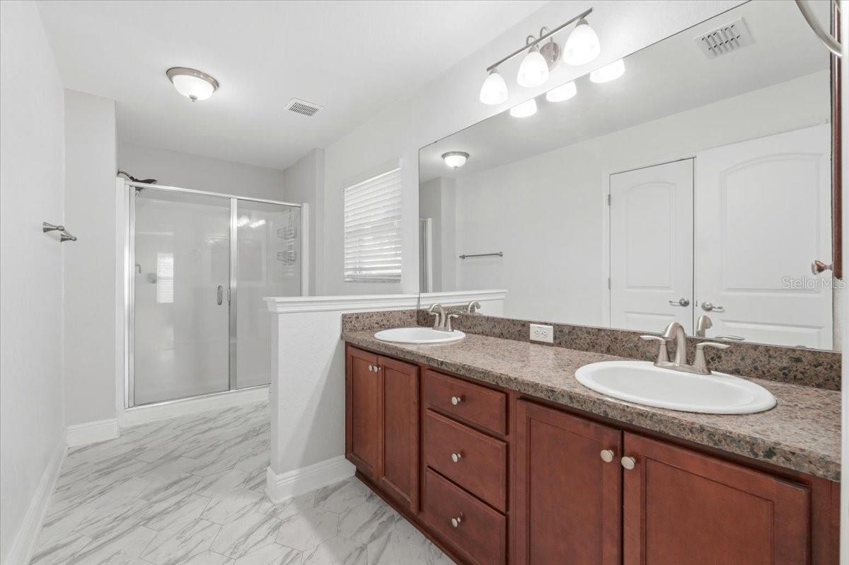 Image 24 of 48 For 1620 Doves View Circle