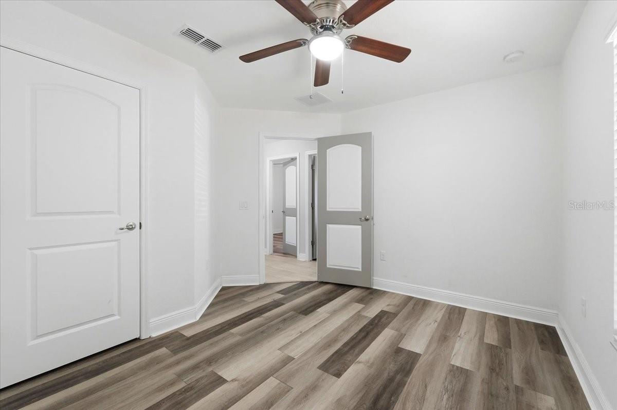 Image 27 of 48 For 1620 Doves View Circle