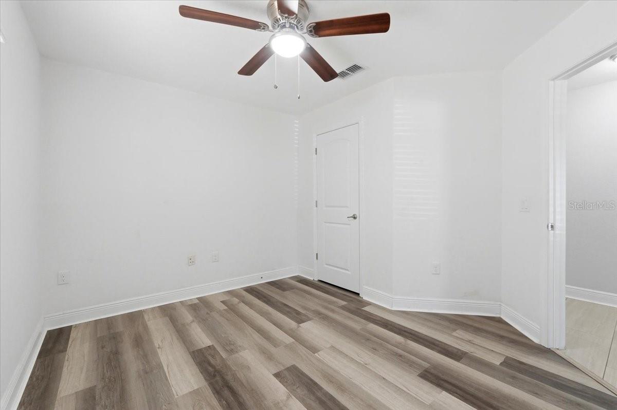 Image 28 of 48 For 1620 Doves View Circle