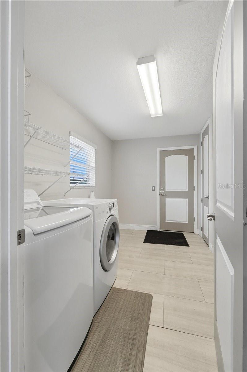 Image 36 of 48 For 1620 Doves View Circle