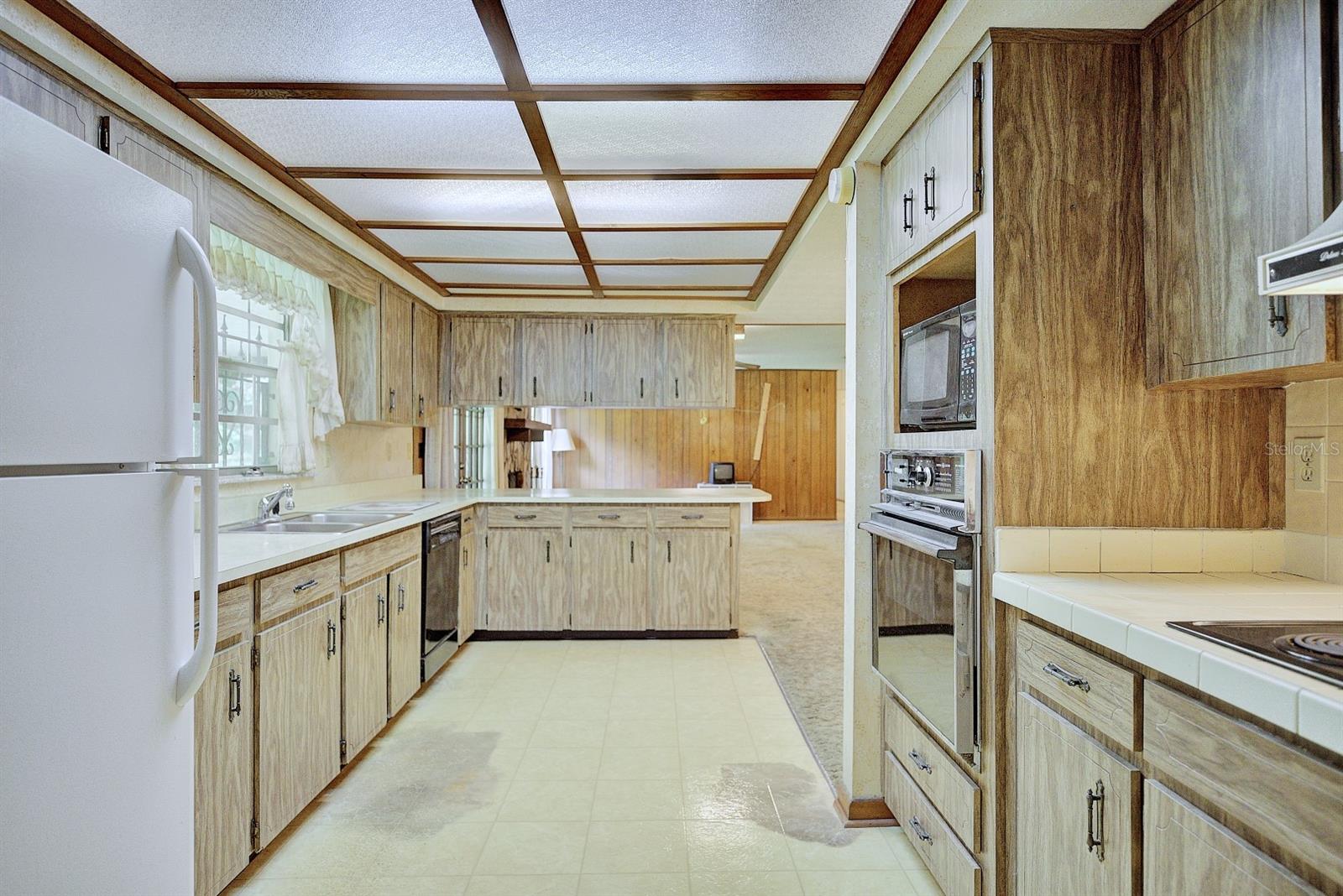 Image 14 of 47 For 1845 Hallam Drive