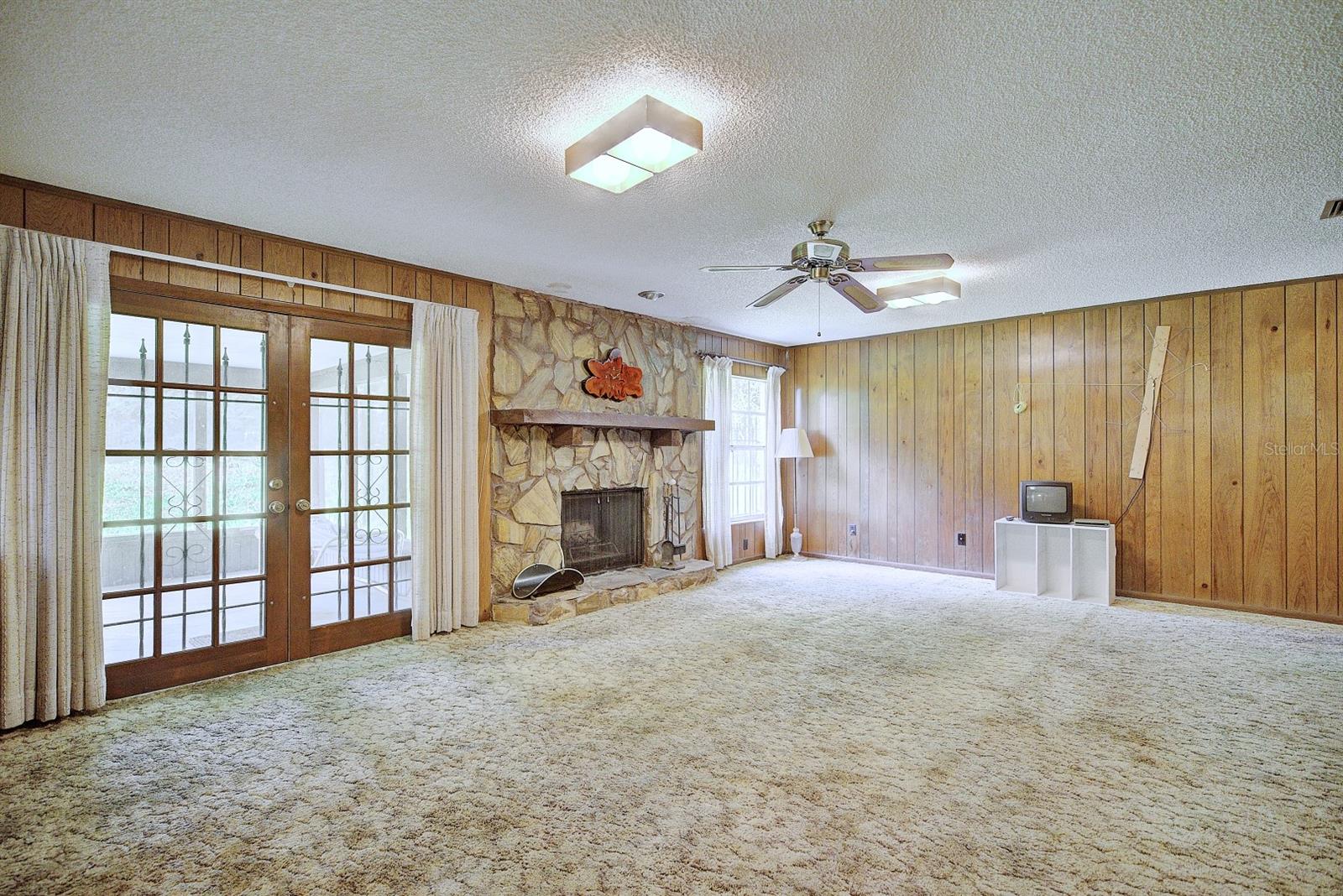 Image 19 of 47 For 1845 Hallam Drive