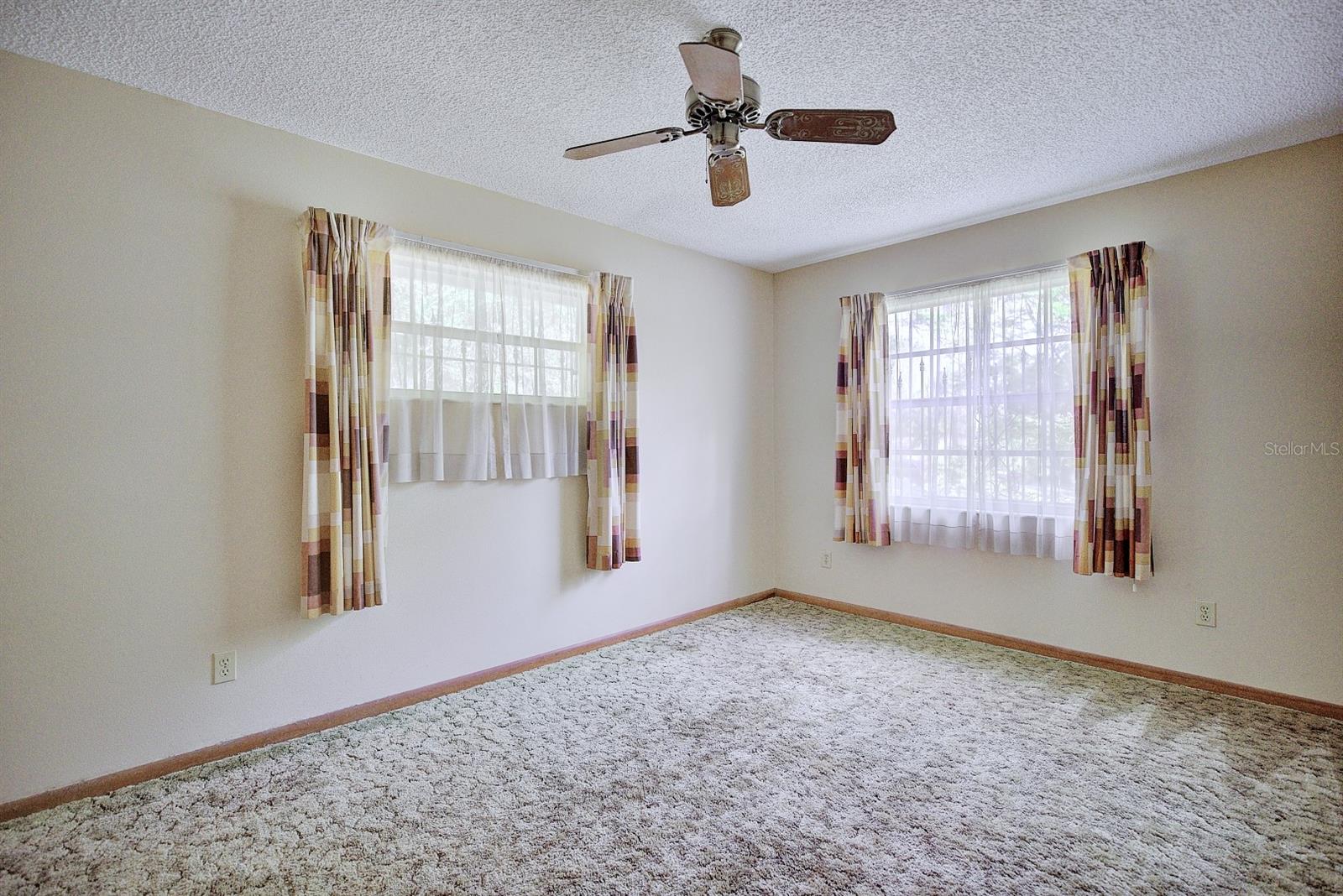 Image 34 of 47 For 1845 Hallam Drive