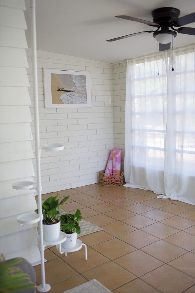 Image 2 of 38 For 1126 Ruby Street