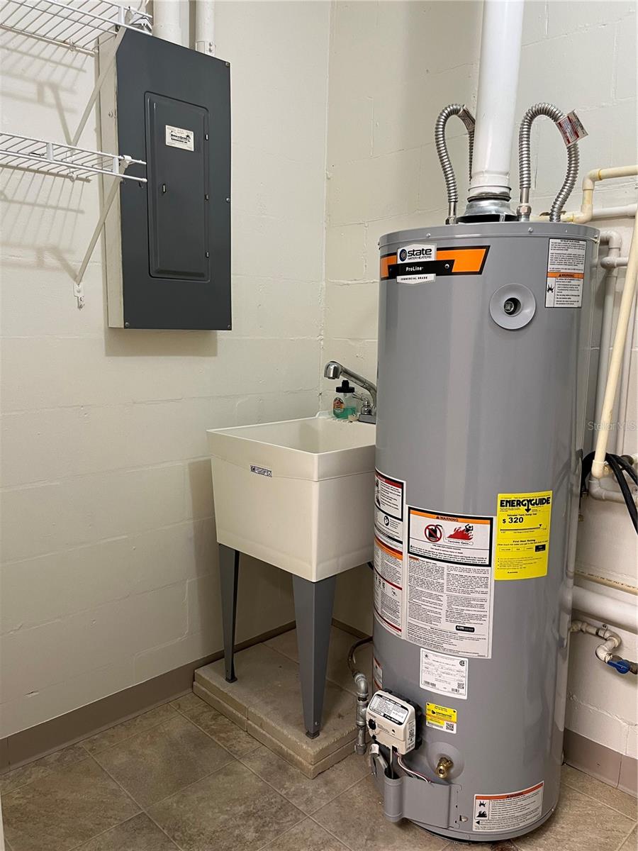 Image 18 of 47 For 1052 Medinah Drive