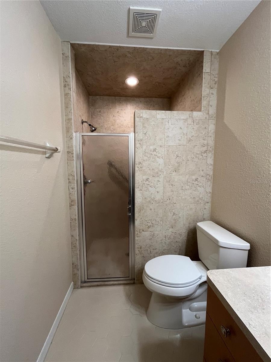 Image 23 of 47 For 1052 Medinah Drive