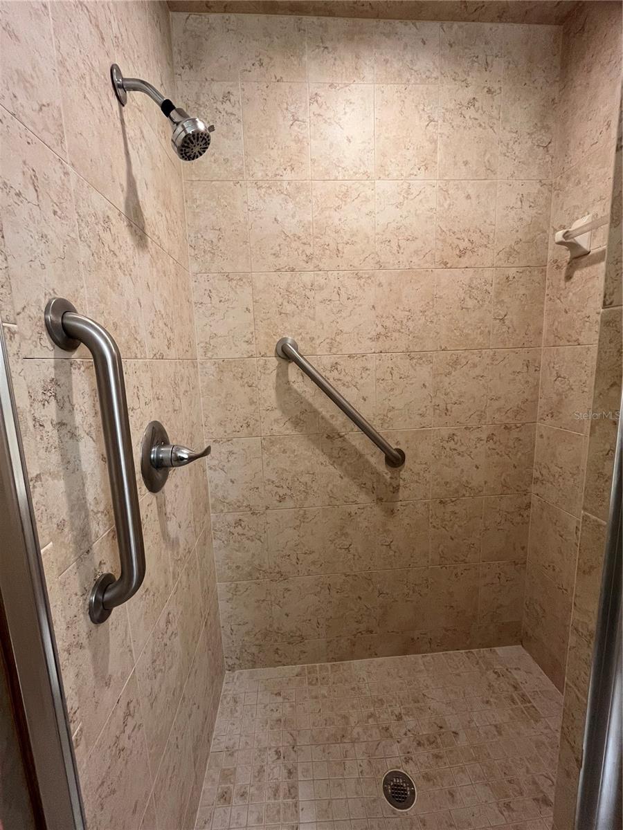 Image 24 of 47 For 1052 Medinah Drive