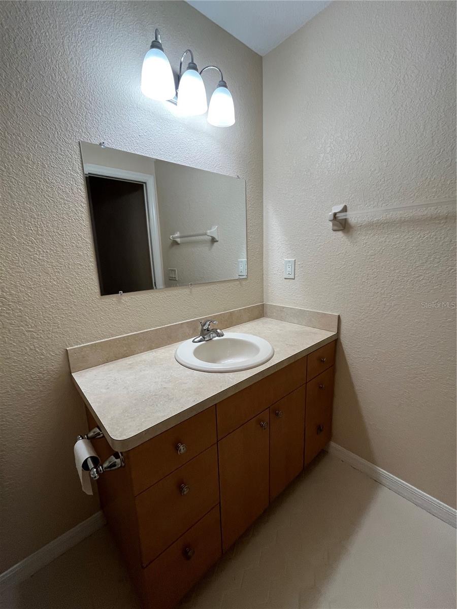 Image 25 of 47 For 1052 Medinah Drive