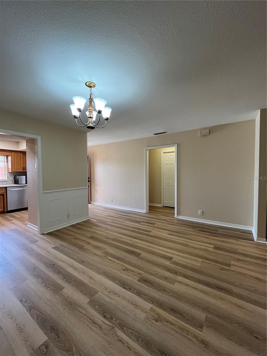 Image 27 of 47 For 1052 Medinah Drive