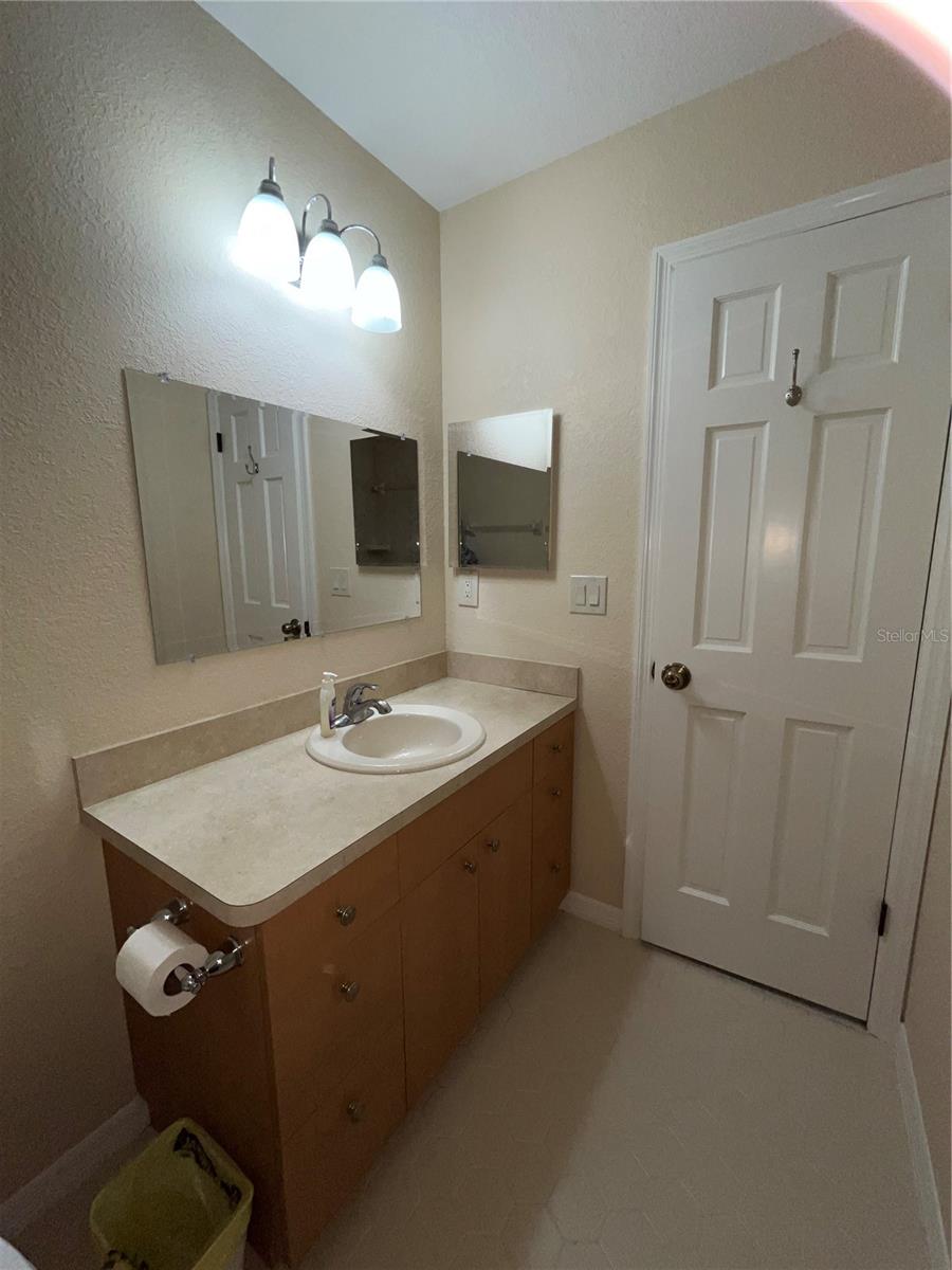 Image 31 of 47 For 1052 Medinah Drive