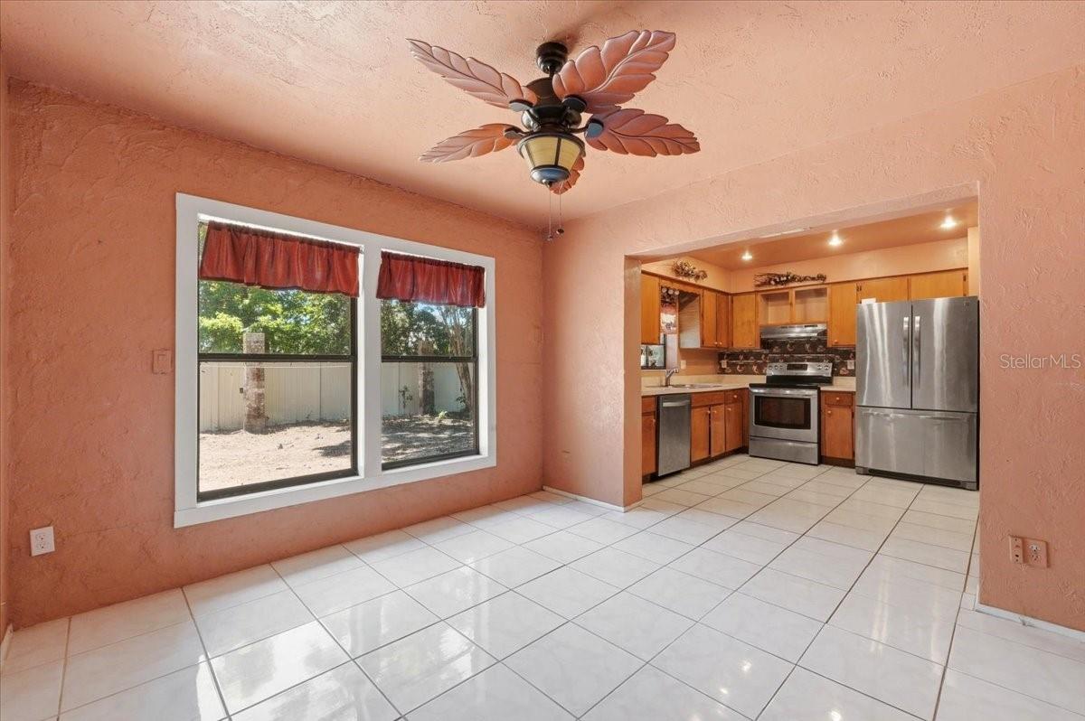 Image 13 of 33 For 842 Rockingham Road