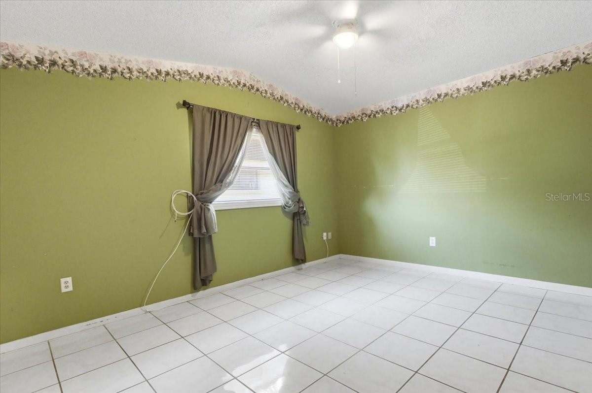 Image 20 of 33 For 842 Rockingham Road