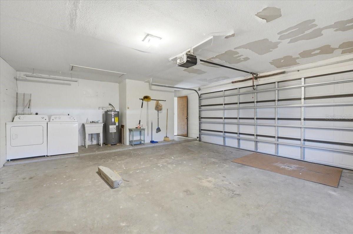 Image 25 of 33 For 842 Rockingham Road