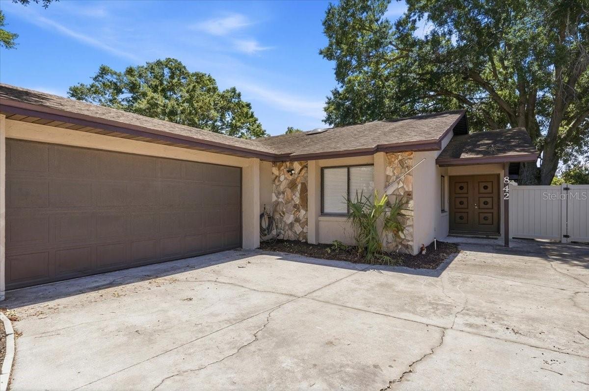 Image 4 of 33 For 842 Rockingham Road