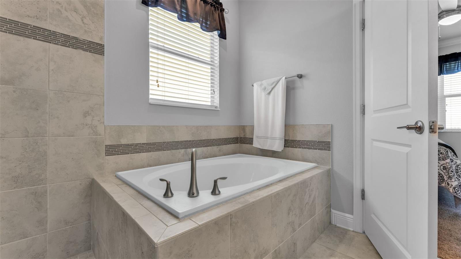 Image 31 of 68 For 3890 Bedford Avenue