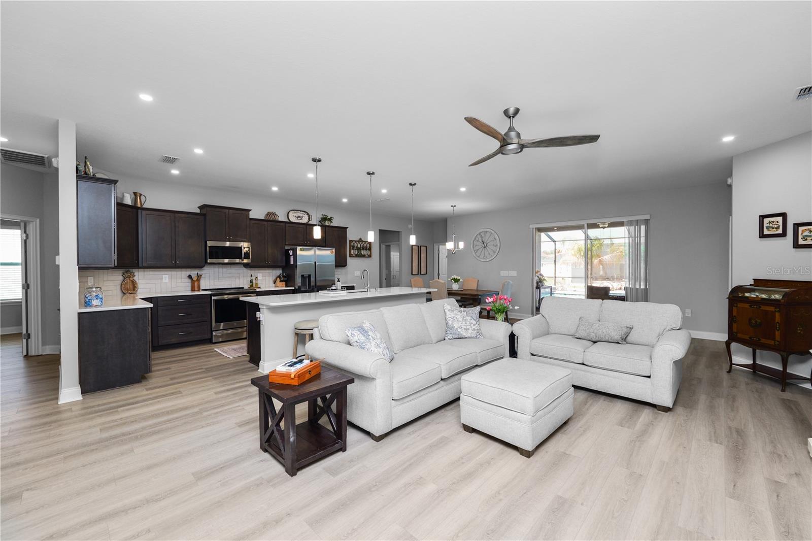 Image 11 of 62 For 6679 Treymont Drive