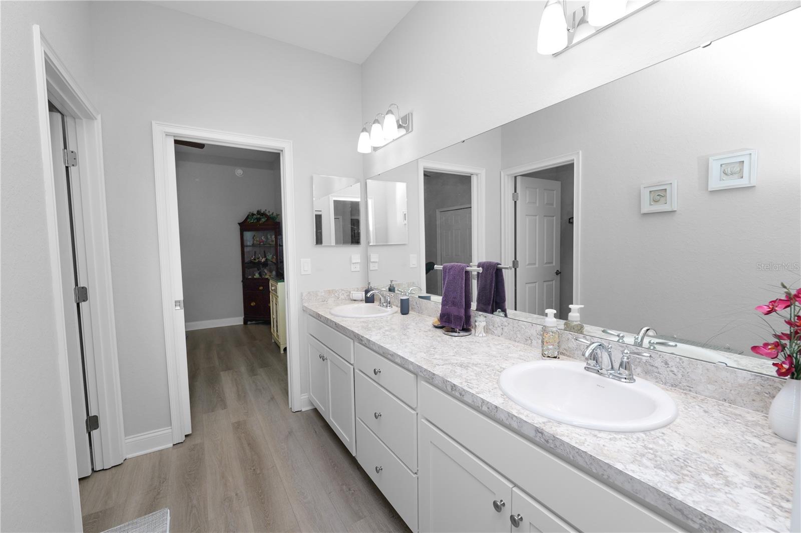 Image 31 of 62 For 6679 Treymont Drive