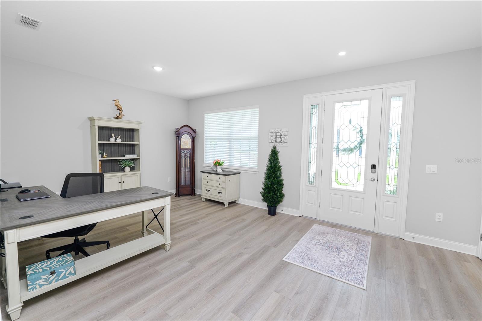 Image 7 of 62 For 6679 Treymont Drive