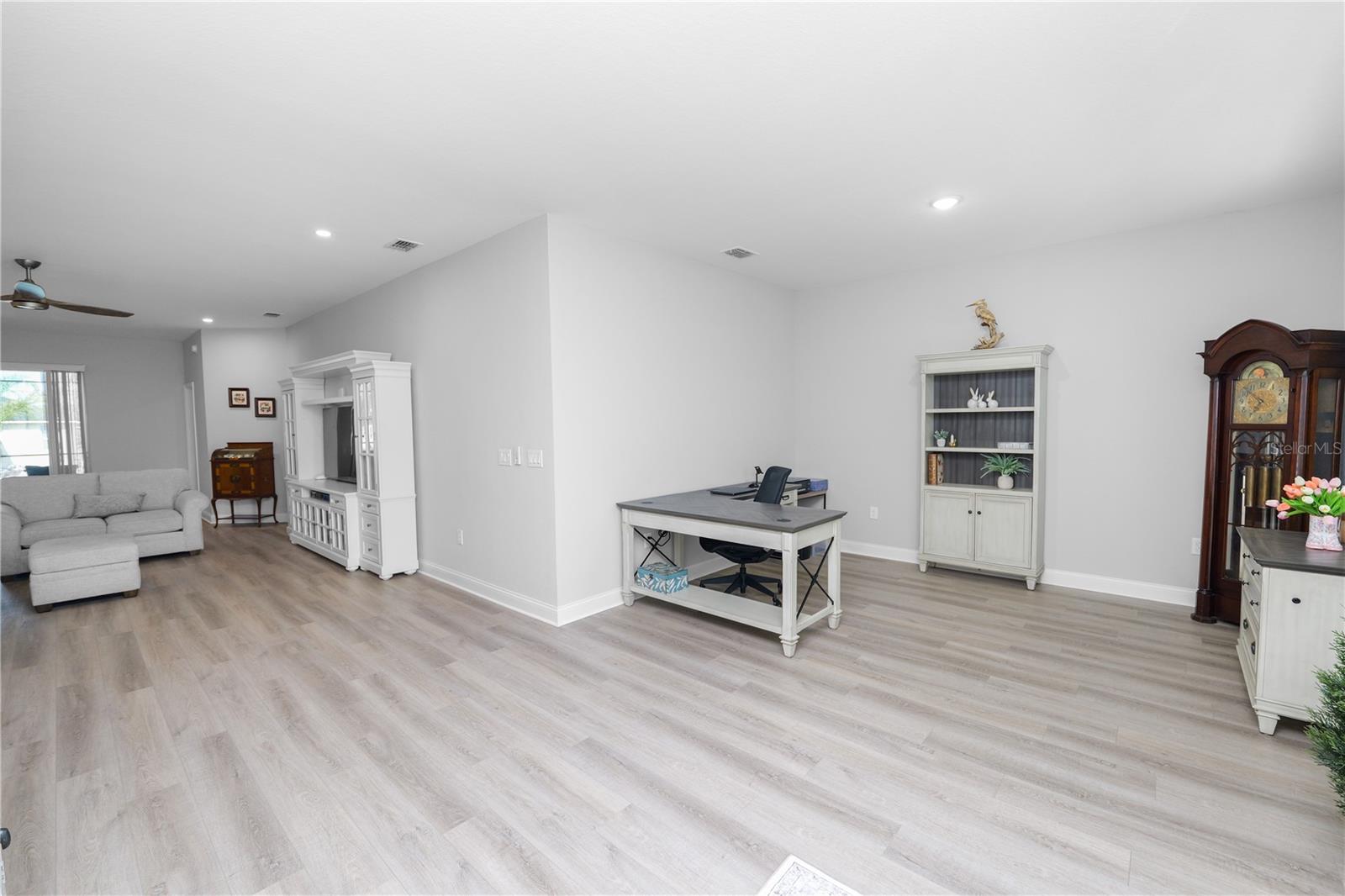 Image 8 of 62 For 6679 Treymont Drive