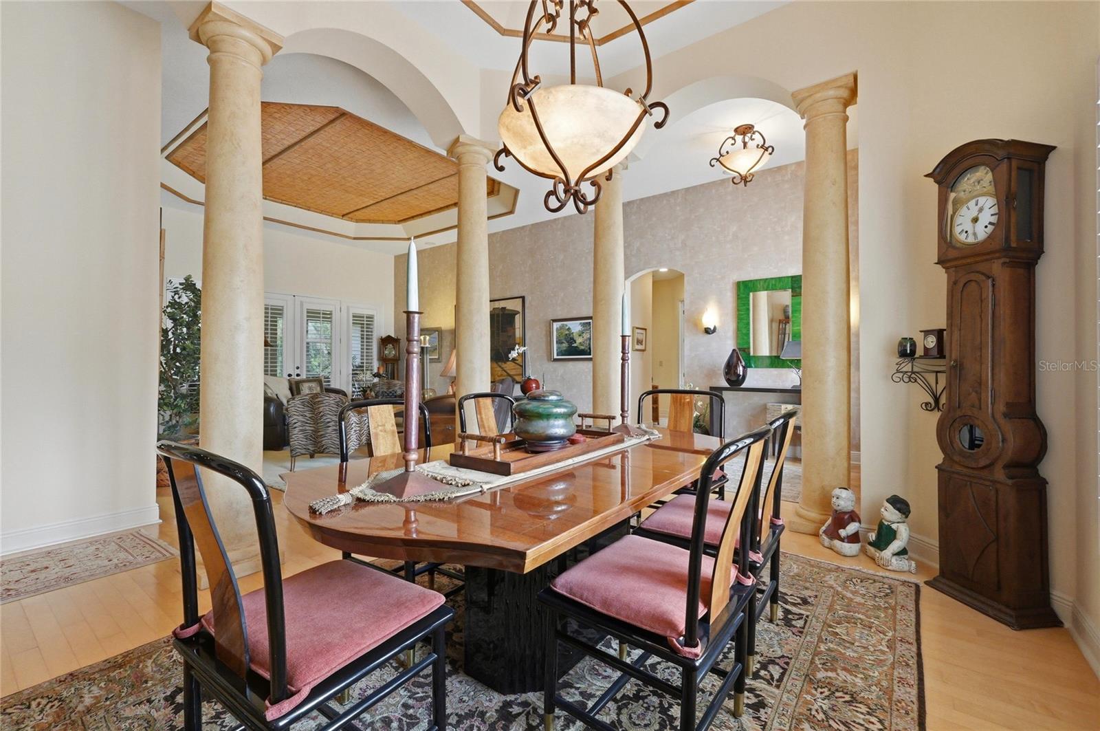 Image 11 of 72 For 523 Greenway Drive