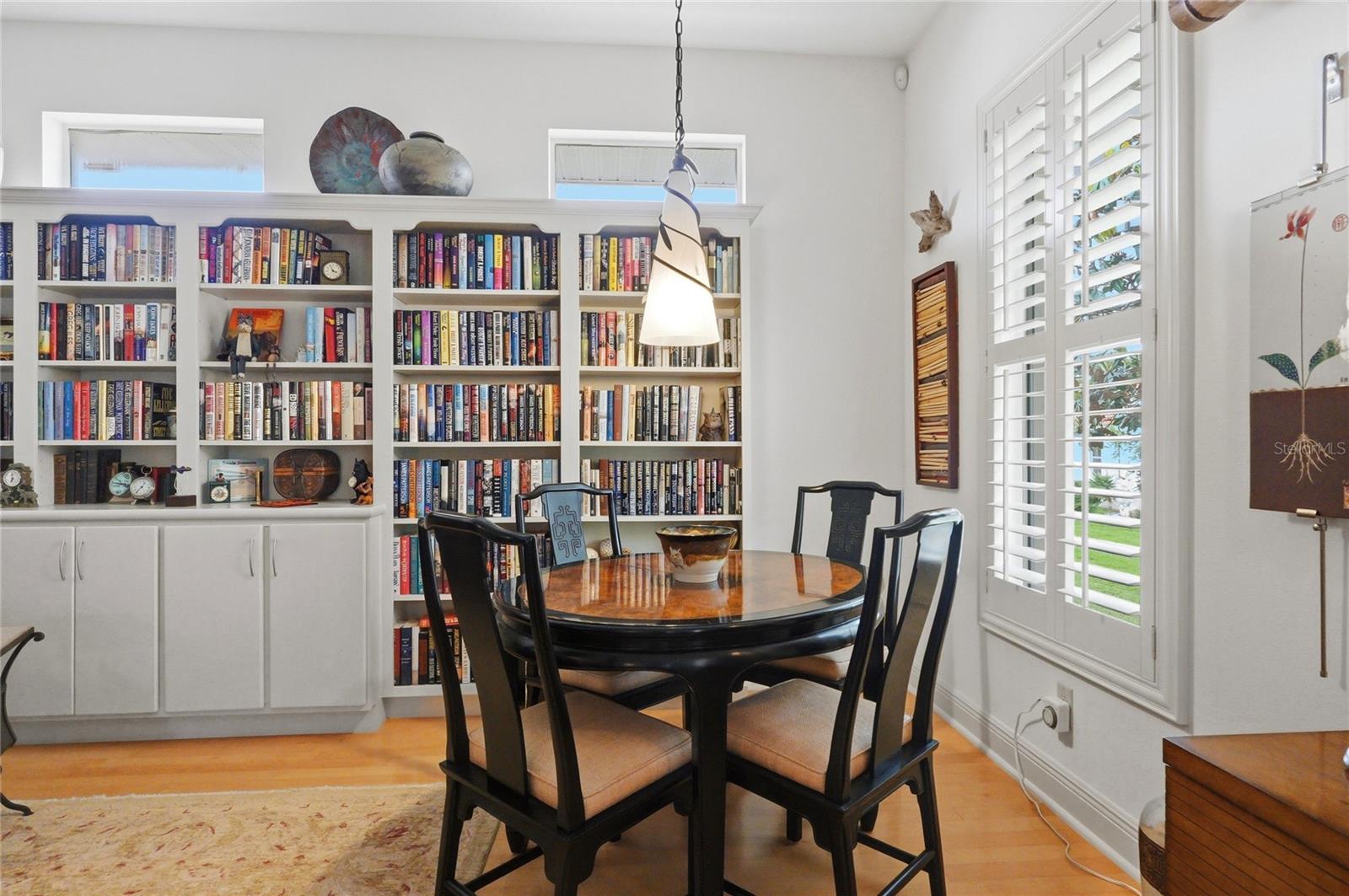 Image 17 of 72 For 523 Greenway Drive